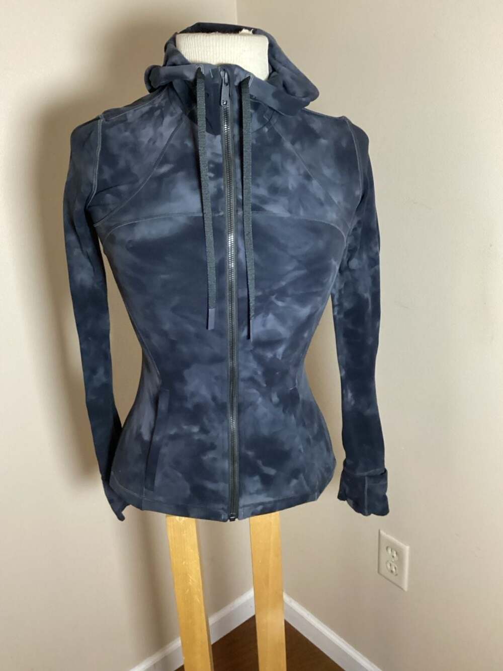 Lululemon Hooded Define Jacket Nulu Size 2 Diamond Dye Pitch Grey